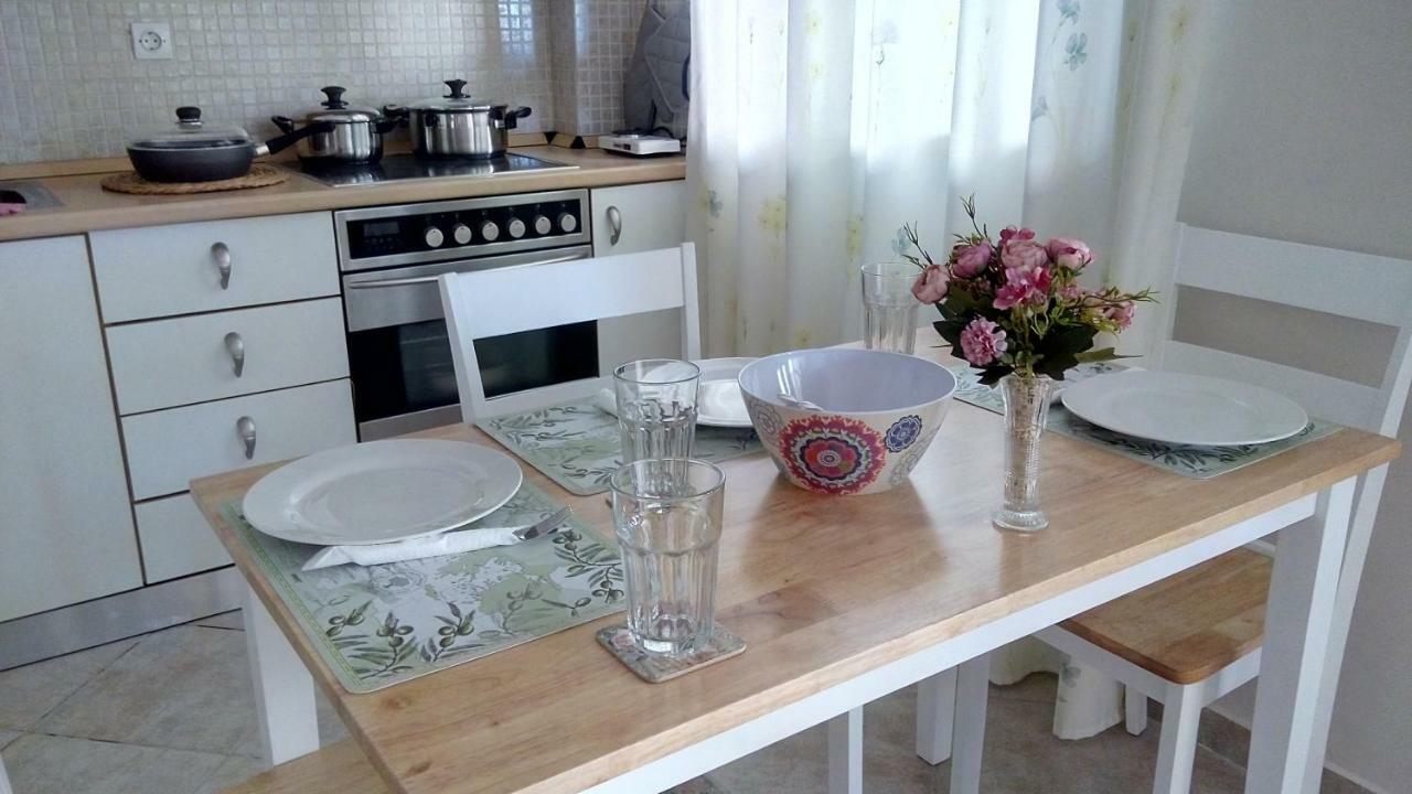 Cute Maisonette No2 On Coastal Sidewalk نيكيتي المظهر الخارجي الصورة